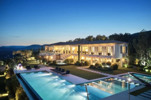 Villa Nuvola: Luxury villa for rent in Beauvallon, Grimaud